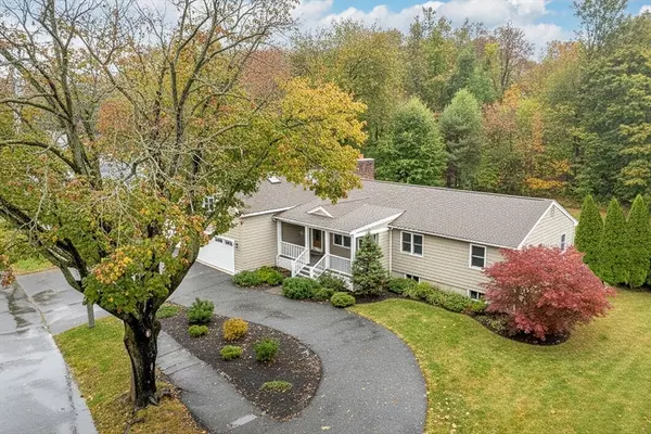 Peabody, MA 01960,2 Crestwood Ln