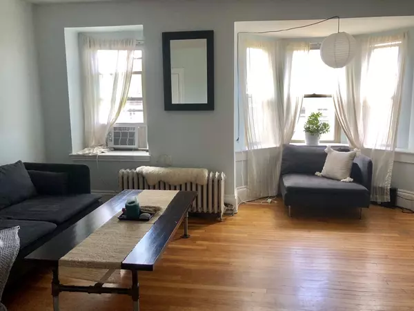 62 Clarendon St #8, Boston, MA 02116
