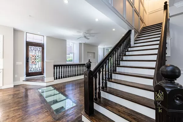 85 Regent St. #1, Boston, MA 02119