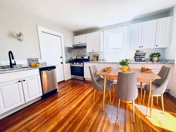 58 Lexington St #58, Newton, MA 02465