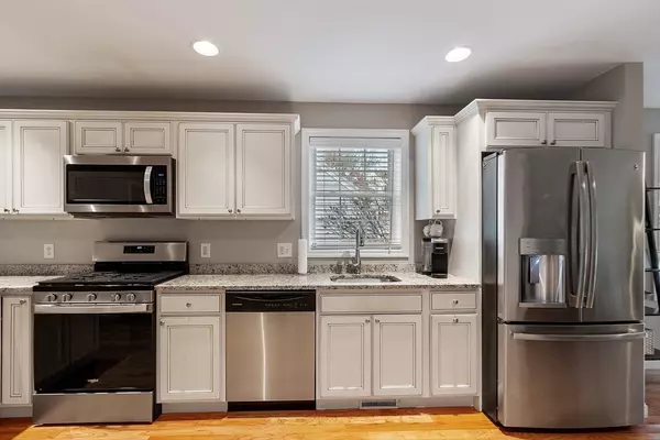Wakefield, MA 01880,10 Line Rd #A