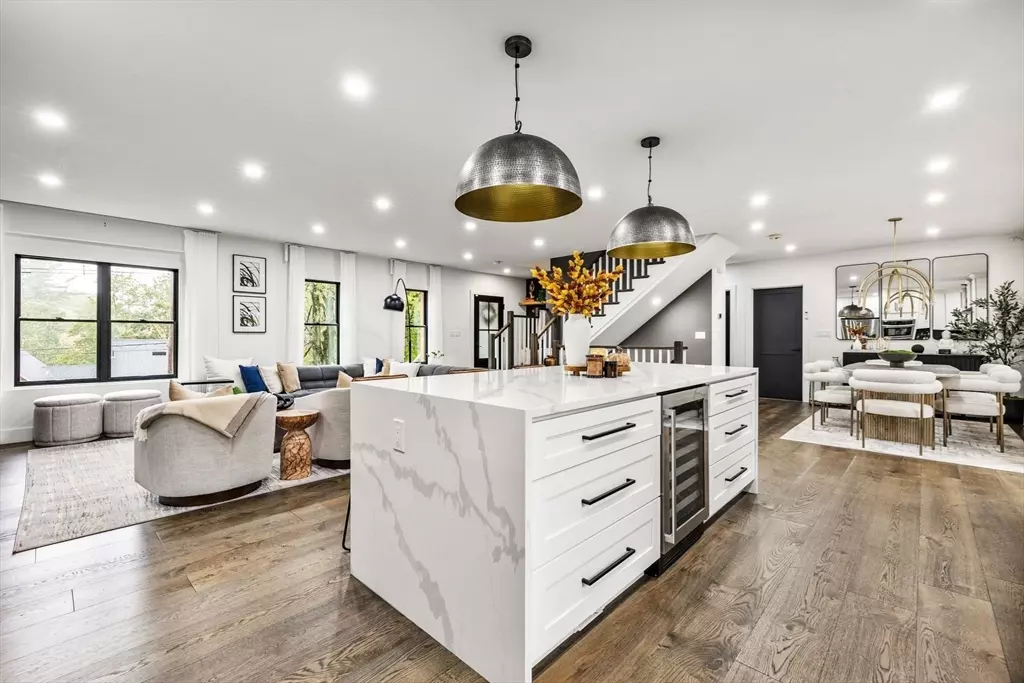 Lynnfield, MA 01940,973 Main Street