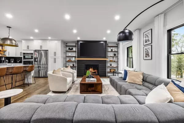 Lynnfield, MA 01940,973 Main Street