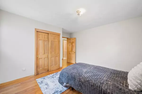 Shrewsbury, MA 01545,76 Hillside Dr.