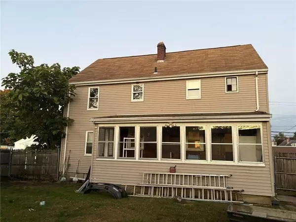 Johnston, RI 02919,610 Killingly St #2
