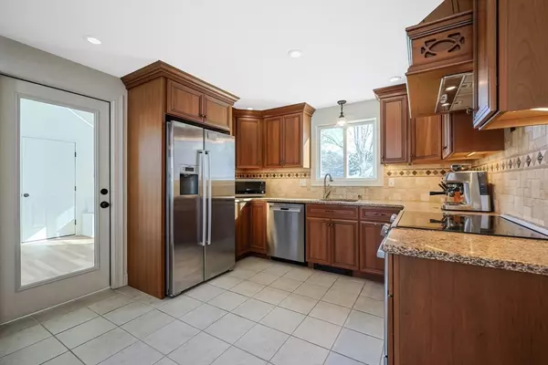 East Bridgewater, MA 02333,10 Eliab Latham Way