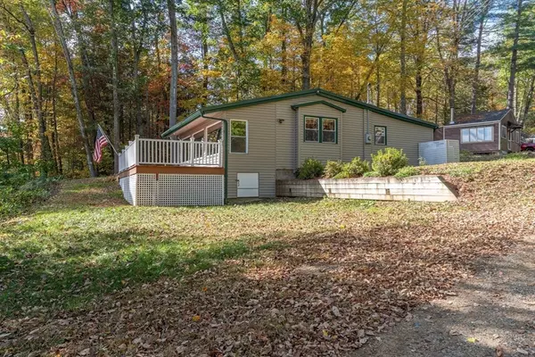 Holland, MA 01521,9 Chandler Rd