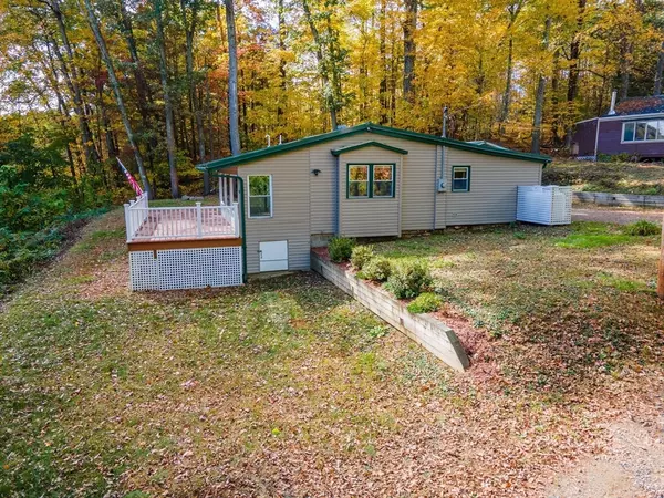 Holland, MA 01521,9 Chandler Rd