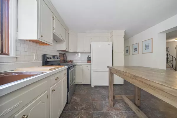 Georgetown, MA 01833,41 Searle St