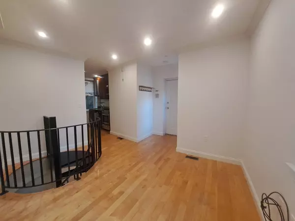 101 Prince #9, Boston, MA 02113