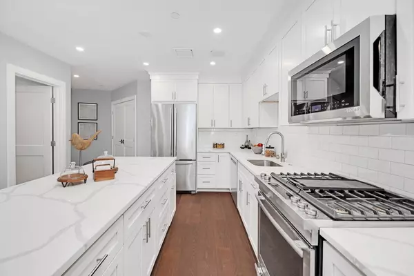 Boston, MA 02127,480 West Broadway #7-202