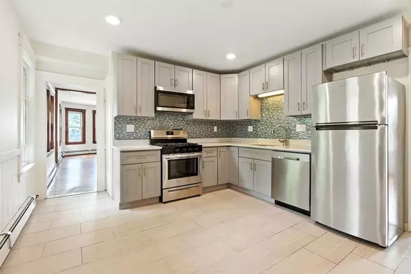 North Andover, MA 01845,18 Lincoln St #18