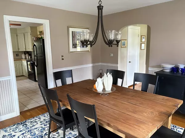 Holyoke, MA 01040,46 Cherry Hill