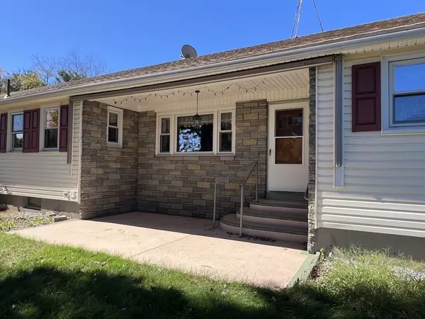 Granville, MA 01034,401 Main Road