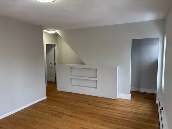 Chelmsford, MA 01863,16 Quigley Ave #16