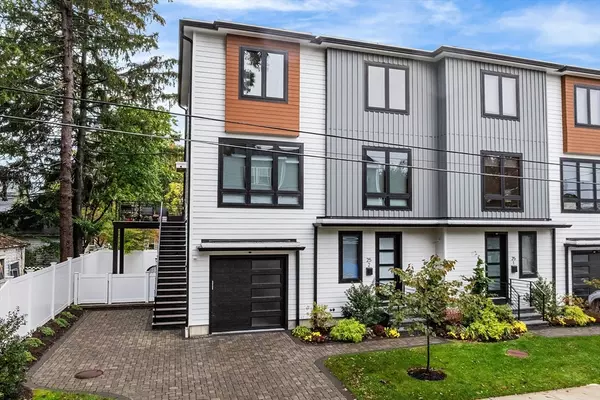 25 Tolman St #2, Waltham, MA 02453
