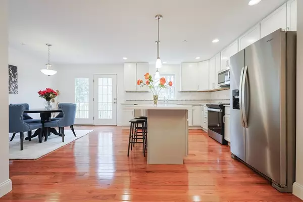 Taunton, MA 02780,215 High Street #20