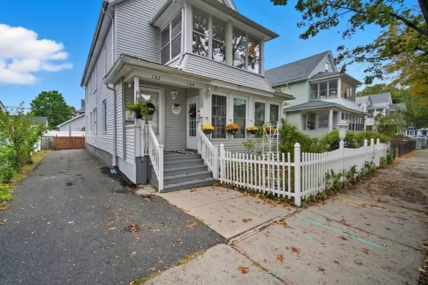Springfield, MA 01104,122-124 Mooreland St