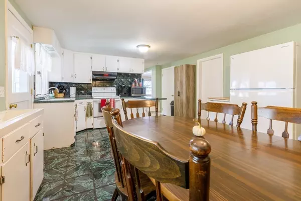 Webster, MA 01570,48 Ray St