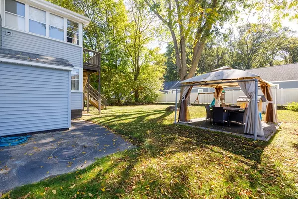 Webster, MA 01570,48 Ray St