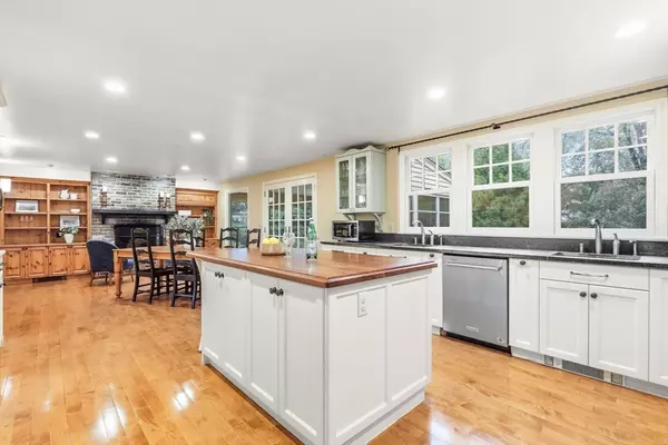 Reading, MA 01867,89 Walnut Street