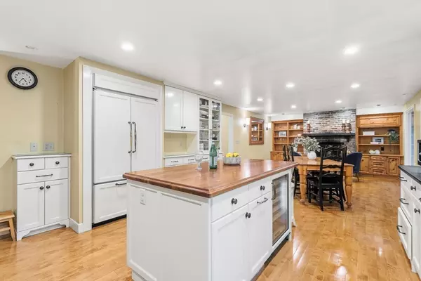 Reading, MA 01867,89 Walnut Street