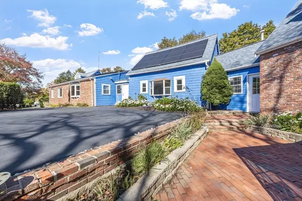 Holbrook, MA 02343,63 Cedarhill Rd