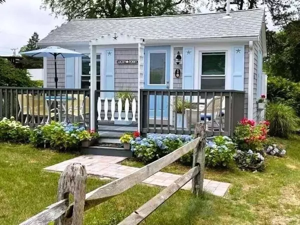 Harwich, MA 02671,292 Massachusetts 28 #1