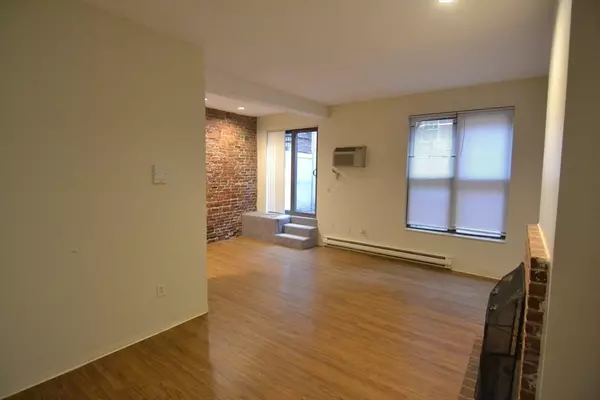 Boston, MA 02115,67 St. Germain #23-2