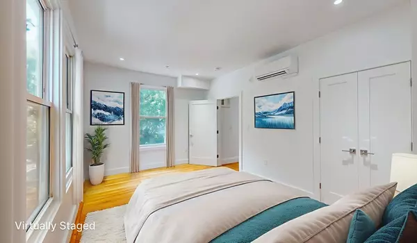 Brookline, MA 02445,21 Regent Cir #3