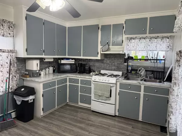 New Bedford, MA 02740,29 Oak Street