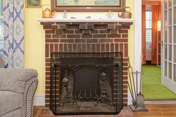 Framingham, MA 01702,34 Burdette Ave