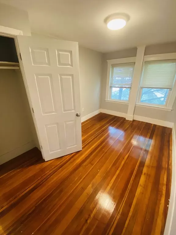 Salem, MA 01970,3 Raymond Road #3