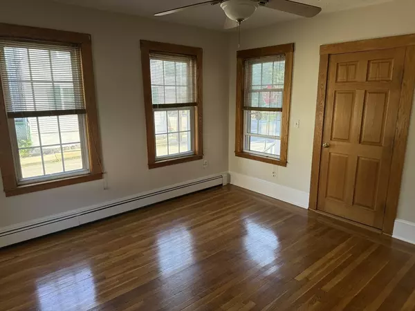 Plymouth, MA 02360,2 Fremont St #1