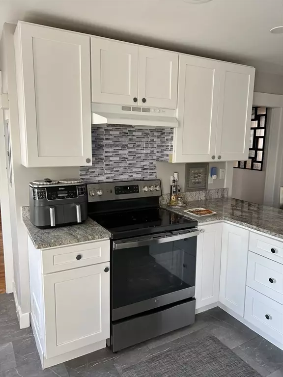 55 Collins St #3, Lynn, MA 01902