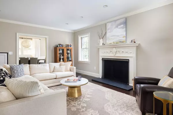 Newton, MA 02459,9 Ripley St #1