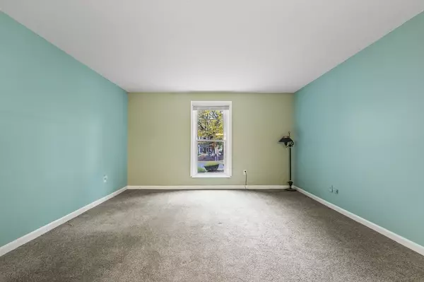 Milford, MA 01757,4 Shadow Brook Lane #31