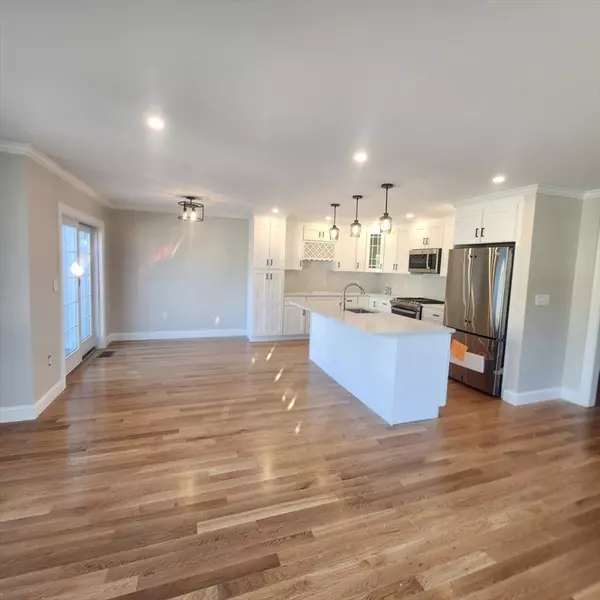 Peabody, MA 01960,60 Ellsworth Rd #1