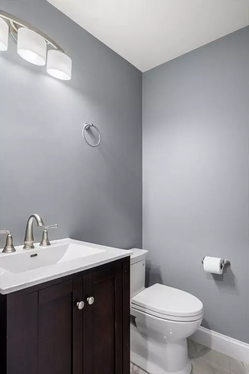 Peabody, MA 01960,60 Ellsworth Rd #1