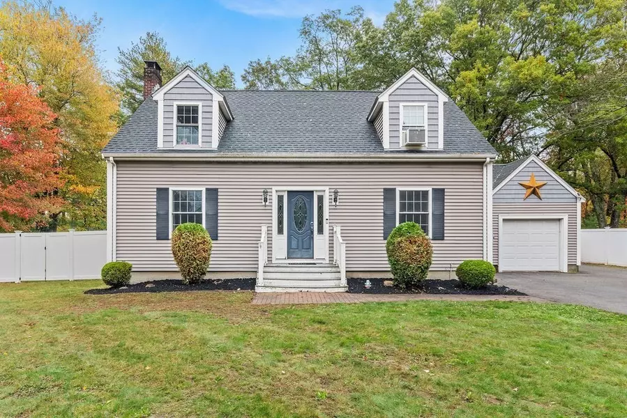 322 South Main St, Hopedale, MA 01747