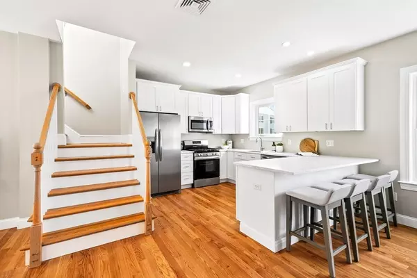 Smithfield, RI 02917,4 Old County Village Rd #B