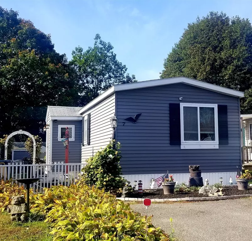 Peabody, MA 01960,251 Newbury #7