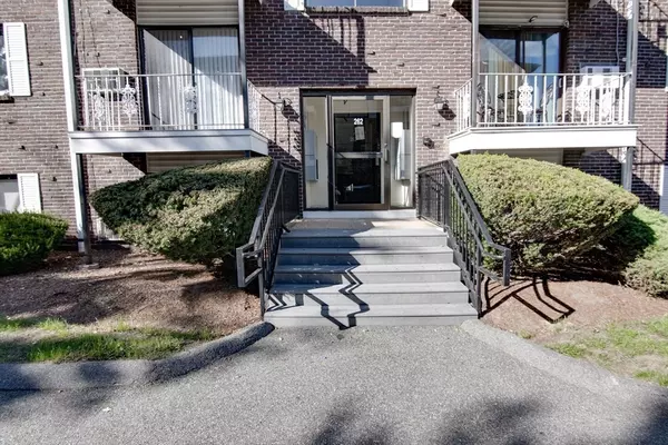 Lawrence, MA 01841,262 East Haverhill St #17