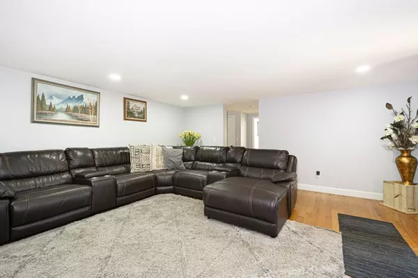 Grafton, MA 01536,194 Worcester St