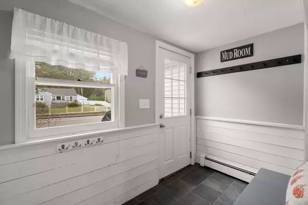 Medway, MA 02053,36 Lovering St