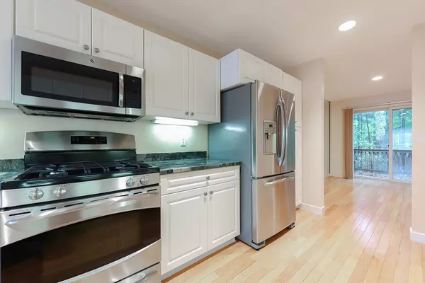 Sharon, MA 02067,4 Cortland Drive Extension #4