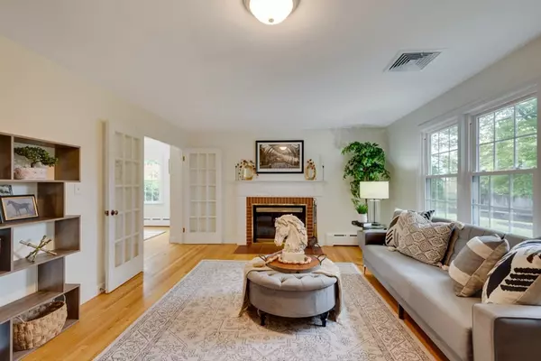 Natick, MA 01760,8 Hartford St