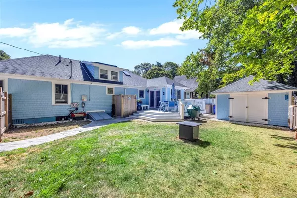 Bourne, MA 02532,22 Bay View Ave
