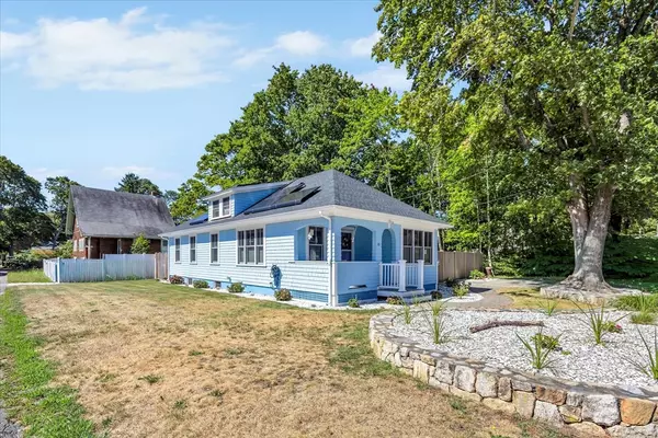 22 Bay View Ave, Bourne, MA 02532