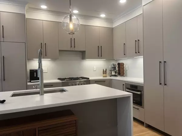 Boston, MA 02115,341 Commonwealth Ave #3